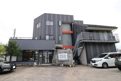 社屋外観